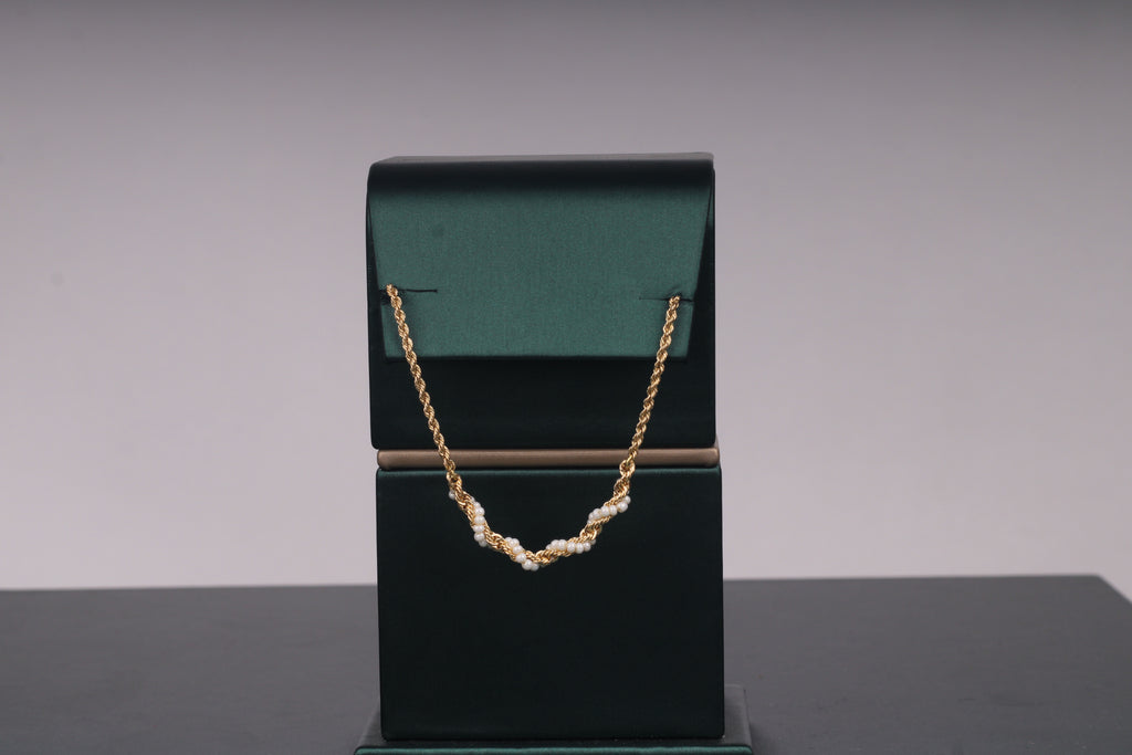  إسورة لؤلؤ الجديلة الملكية